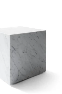 Audo Copenhagen Plinth bord, kub, vit Carrara-marmor
