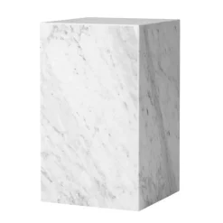 Audo Copenhagen Plinth högt bord, vit Carrara-marmor
