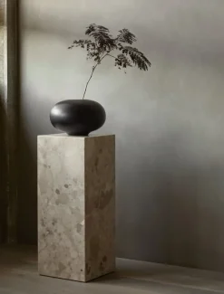 Audo Copenhagen Plinth Pedestal sockel, Kunis Breccia-marmor