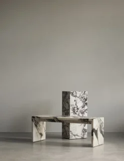 Audo Copenhagen Plinth Pedestal sockel, Calacatta Viola-marmor