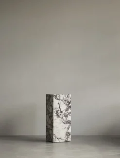 Audo Copenhagen Plinth Pedestal sockel, Calacatta Viola-marmor