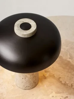 Audo Copenhagen Reverse bordslampa, bronserad mässing - travertin