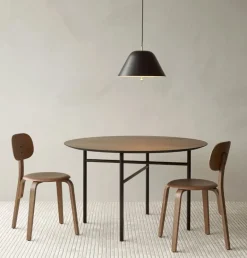 Audo Copenhagen Snaregade runt bord, 138 cm, mörkbetsad ek