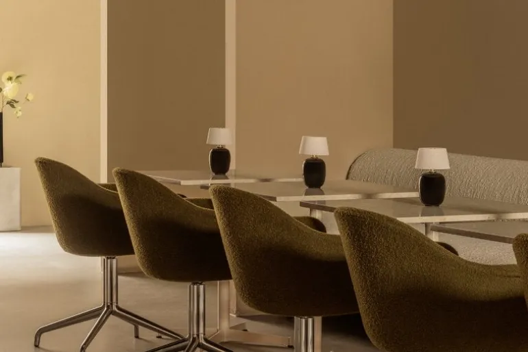 Audo Copenhagen Torso Portable bordslampa, svart