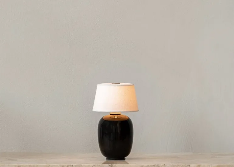 Audo Copenhagen Torso Portable bordslampa, svart