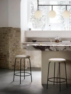 Audo Copenhagen TR Bulb pendellampa med ram, svart - matt opal