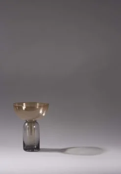 AYTM Torus vas, svart - bärnsten