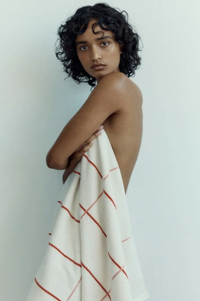 Baina Badlakan, Bethell, 70 x 140 cm, paloma sun - ecru