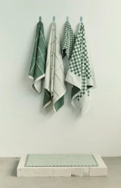 Baina Strandhandduk, Miles, 90 x 170 cm, salvia - krita