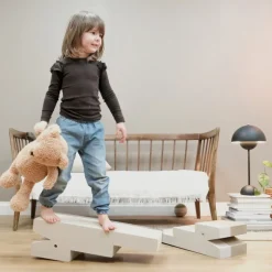 bObles Krokodil, sandgrå