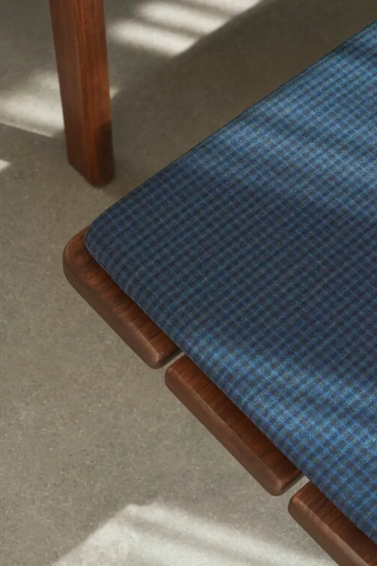 Carl Hansen & Søn BM0699 Asserbo bänk med ryggstöd, 170 cm, mörkoljad eukalyptus