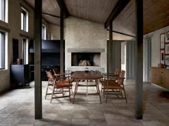 Carl Hansen & Søn BM1106 Jägarestol, oljad valnöt - svart läder - mässing