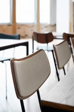 Carl Hansen & Søn VLA26P Vega stol, svart - lackerad ek - Mood 01104