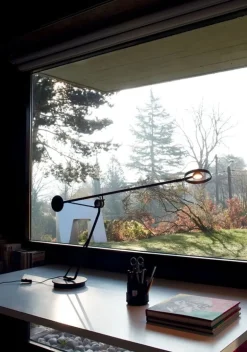 DCWéditions Aaro bordslampa, svart