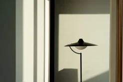 DCWéditions Biny golvlampa, svart