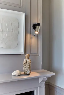 DCWéditions Biny Spot vägglampa med spak och knapp, svart - nickel