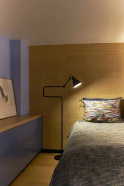 DCWéditions Lampe Gras 411 golvlampa, rund skärm, svart