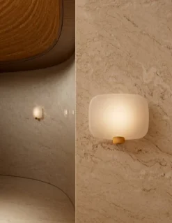 DCWéditions Light Me Tender Vertical vägglampa, mässing