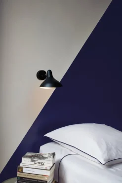 DCWéditions Mantis BS5 Mini vägglampa, svart