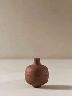 Design House Stockholm Sand Secrets skål med lock, liten, röd