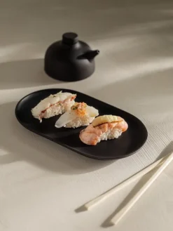 Design House Stockholm Sand Secrets tallrik, oval 20 cm, svart