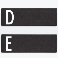 Design Letters Arne Jacobsen pennfodral, A-Z