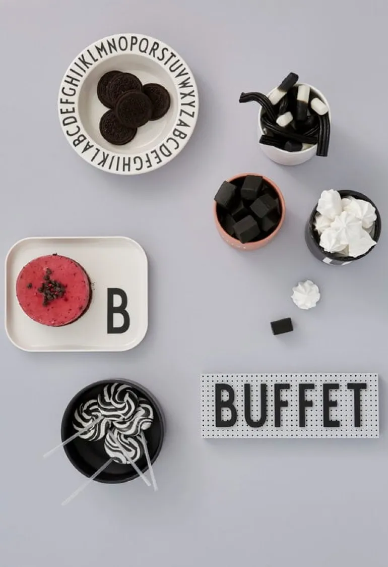 Design Letters Arne Jacobsen porslinsmugg, vit, A-Z