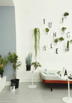 Design Letters Arne Jacobsen porslinsmugg, vit, A-Z