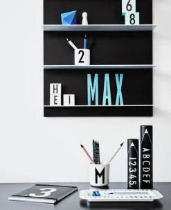 Design Letters Arne Jacobsen porslinsmugg, vit, A-Z