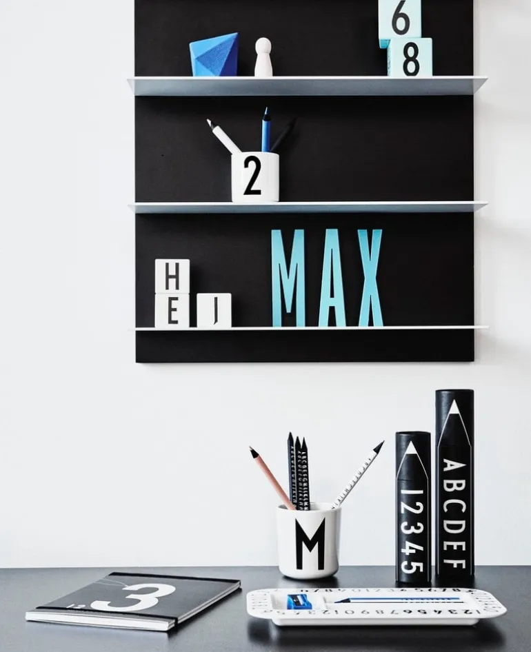 Design Letters Arne Jacobsen porslinsmugg, vit, A-Z