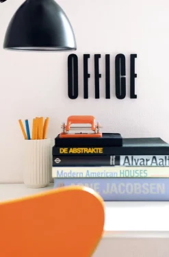 Design Letters Arne Jacobsen träbokstav, svart A–Ö