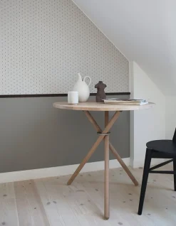 Eberhart Furniture Aldric matbord, 80 cm, ljus ek