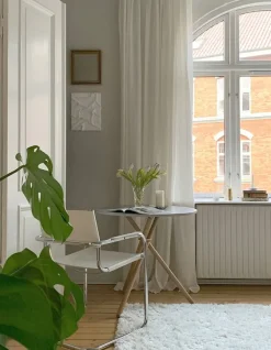 Eberhart Furniture Aldric cafébord, 80 cm, ljus betong - ljus ek