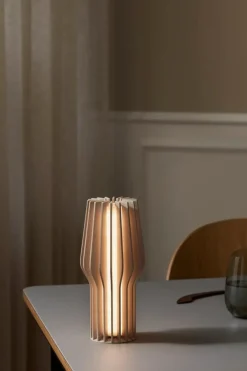 Eva Solo Radiant bärbar bordslampa, pärlbeige
