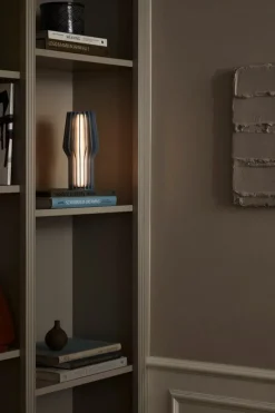 Eva Solo Radiant bärbar bordslampa, mattblå