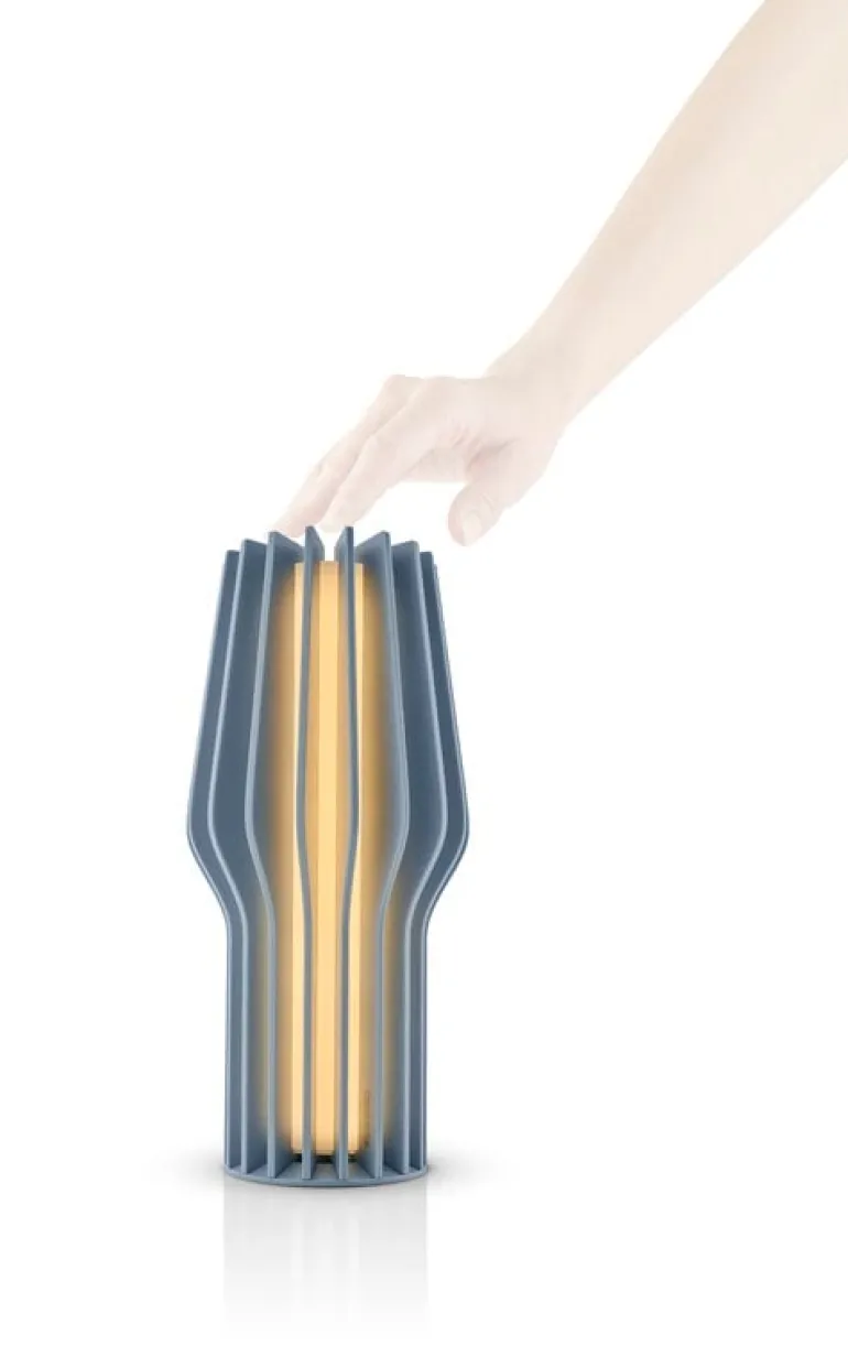 Eva Solo Radiant bärbar bordslampa, mattblå