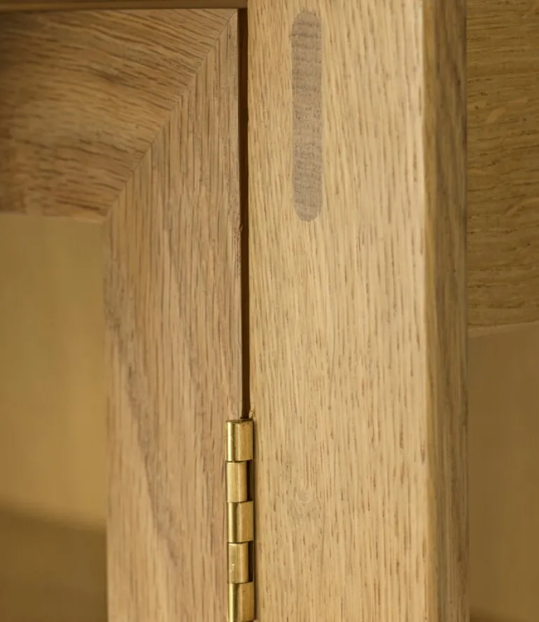 FDB Møbler A90 Boderne displaybox, 127 cm, lackerad ek