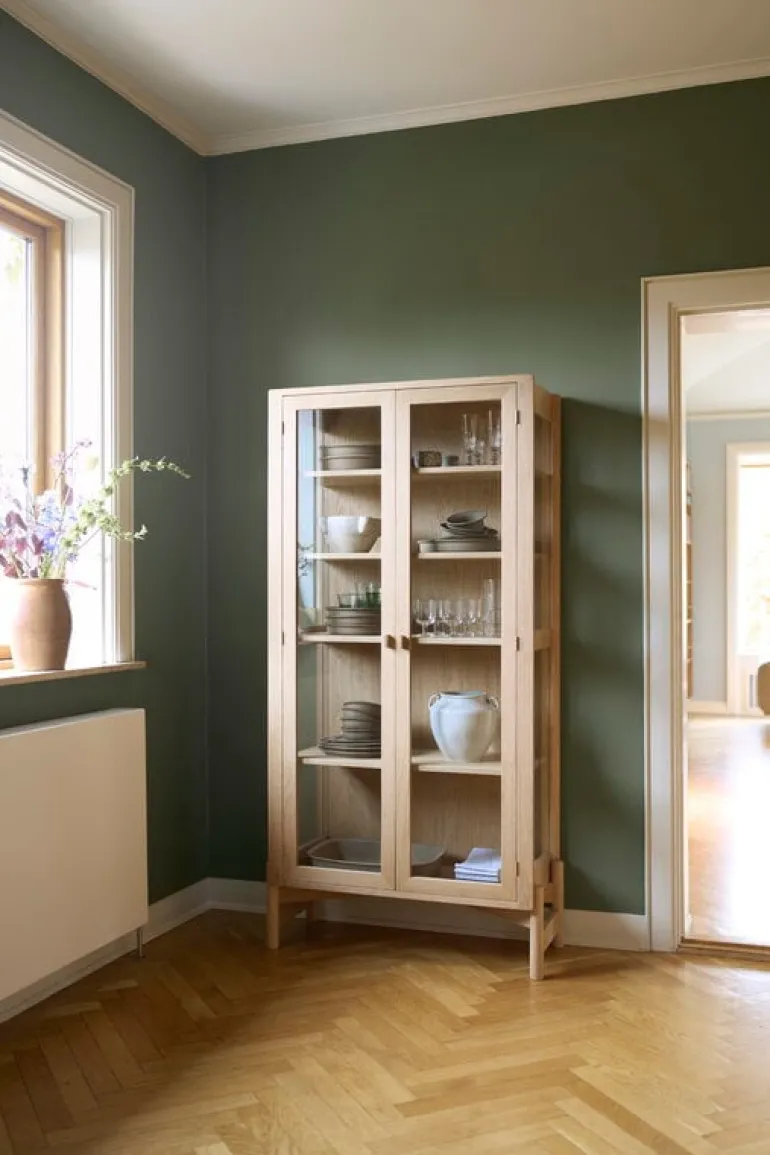 FDB Møbler A90 Boderne vitrinskåp, 178 cm, lackad ek