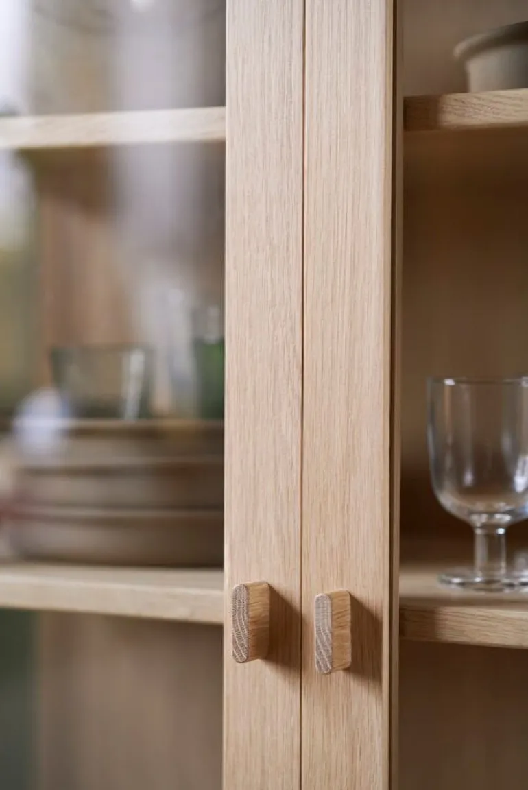 FDB Møbler A90 Boderne vitrinskåp, 178 cm, lackad ek