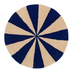 ferm LIVING Arch tuftad matta, liten, klarblå - offwhite