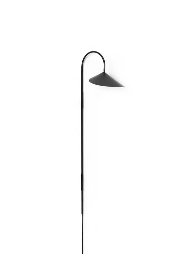 ferm LIVING Arum vägglampa med snurrfunktion, hög, svart