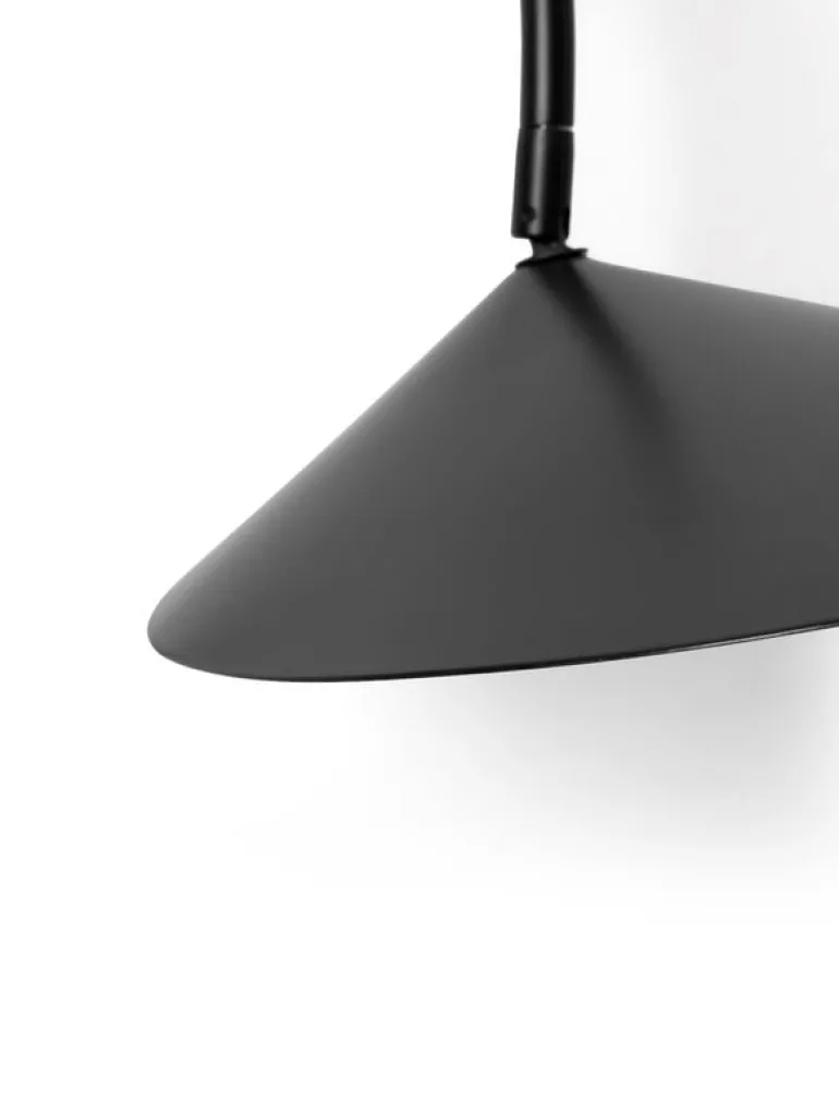 ferm LIVING Arum vägglampa med snurrfunktion, svart