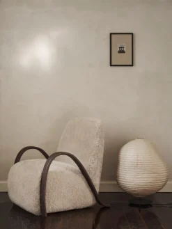 ferm LIVING Buur fåtölj, Sheepskin Moonlight - mörk betsad ek