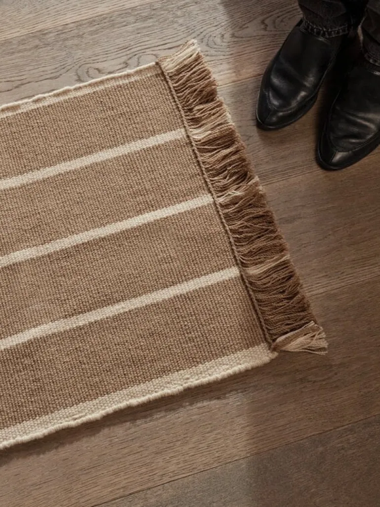 ferm LIVING Calm Kelim matta, 50 x 70 cm, mörk sand - naturvit