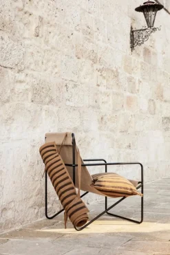 ferm LIVING Desert fåtölj, svart - solid