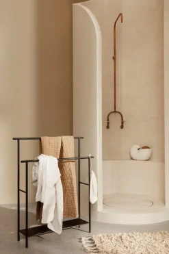 ferm LIVING Dora handdukshängare, svart