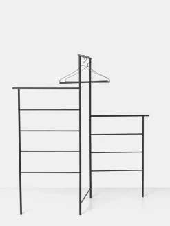 ferm LIVING Dora klädställning