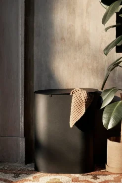 ferm LIVING Enkel bin, medium svart