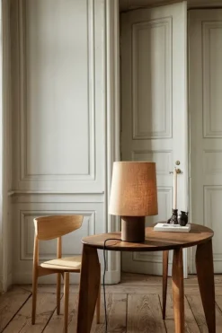 ferm LIVING Feve skrivbord, valnöt