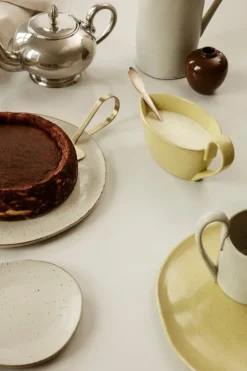 ferm LIVING Flow tallrik, medium, off - white speckle